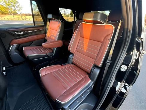 Used 2023 GMC Yukon Denali Ultimate image 26