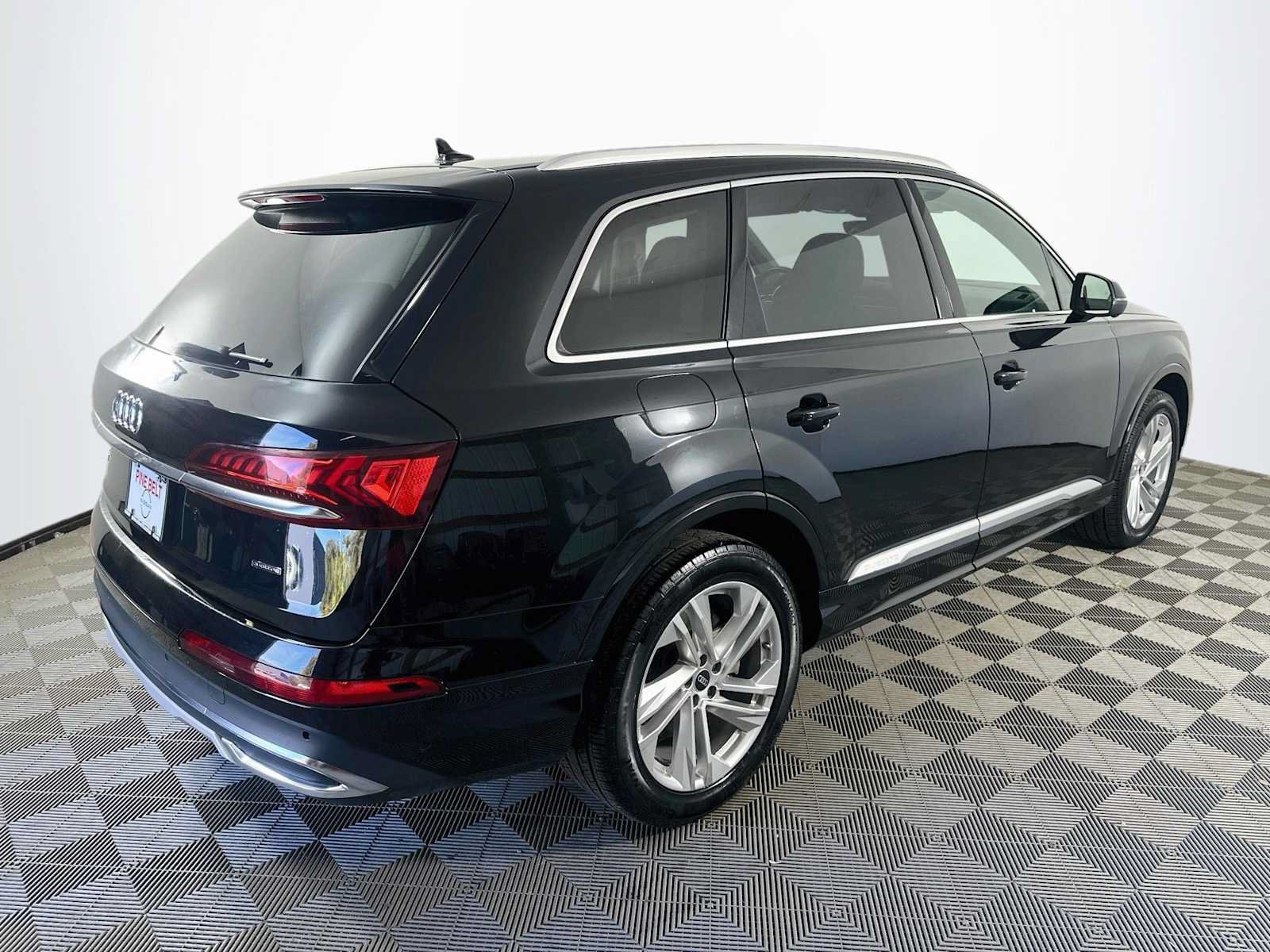 Used 2024 Audi Q7 3.0T Premium Plus AWD/4WD image 4