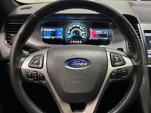 Used 2013 Ford Taurus SHO image 15
