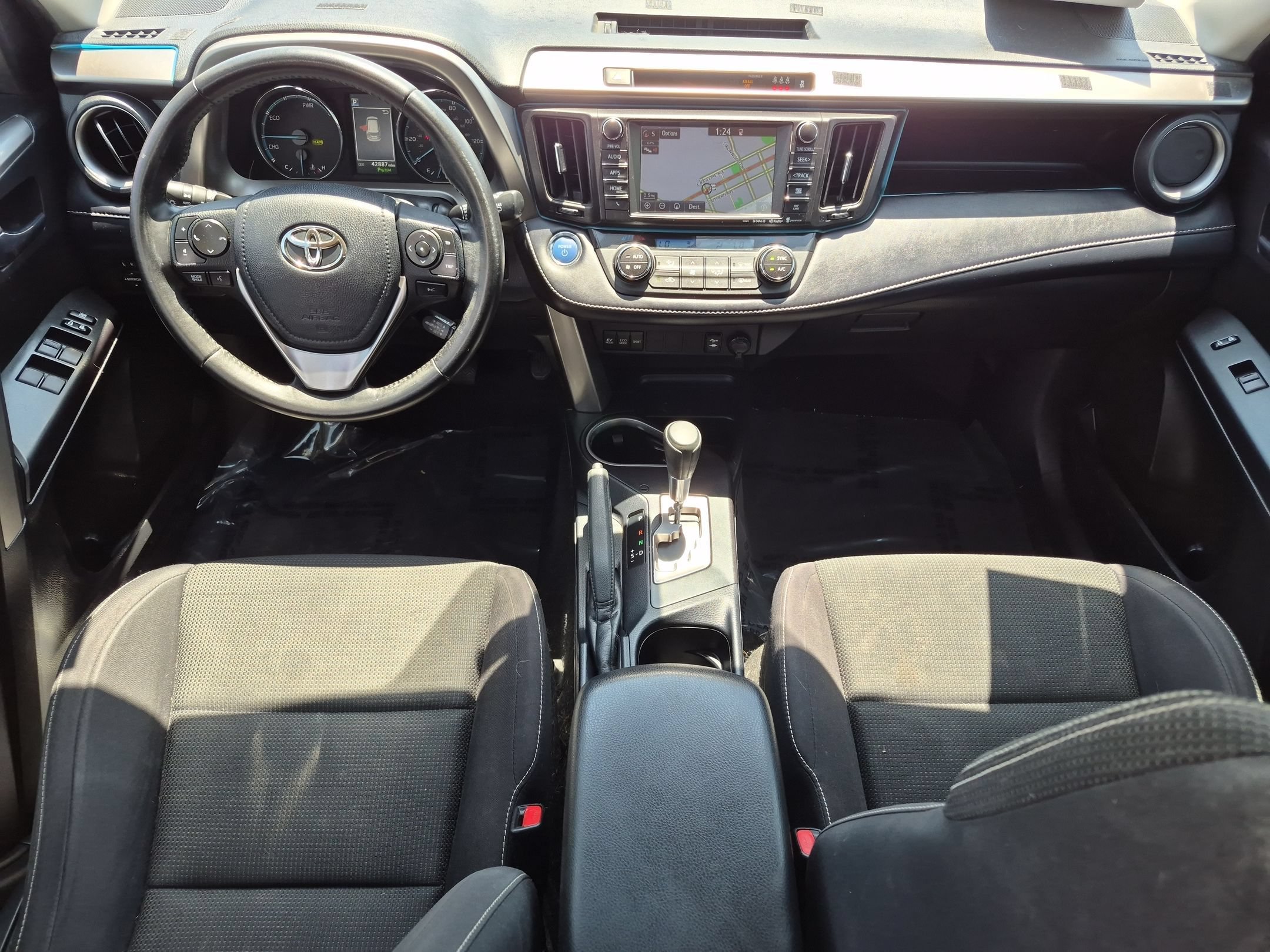 Used 2017 Toyota RAV4 XLE w/ Convenience Package AWD/4WD image 23