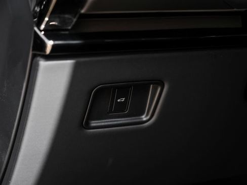 New 2026 Land Rover Range Rover Sport SE AWD/4WD image 34