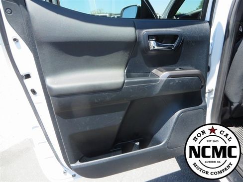 Used 2021 Toyota Tacoma TRD Sport image 49