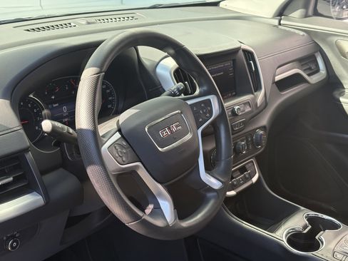 Used 2023 GMC Terrain SLE w/ Driver Convenience Package image 14
