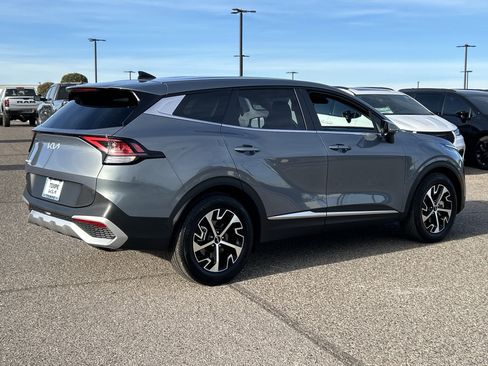 Used 2025 Kia Sportage EX image 5
