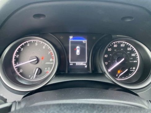 Used 2022 Toyota Camry SE image 8