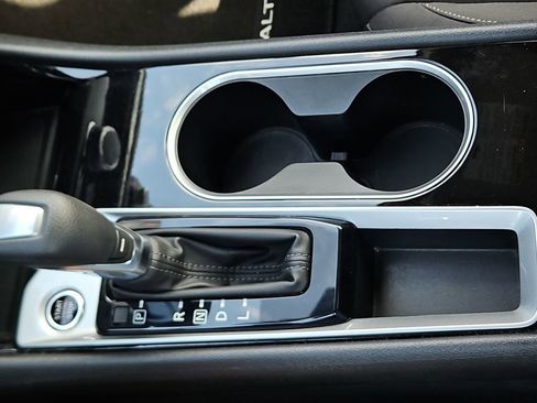 Used 2024 Nissan Altima 2.5 SV FWD image 26