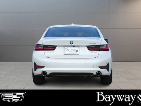 Used 2020 BMW 330i Sedan w/ Convenience Package RWD image 7