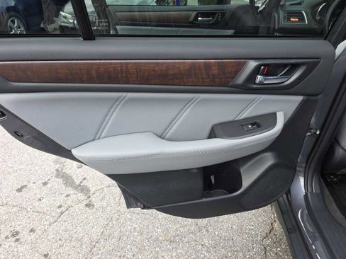 Used 2018 Subaru Outback 2.5i Limited image 23
