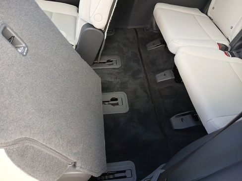 Used 2024 Hyundai Santa Fe Calligraphy image 13