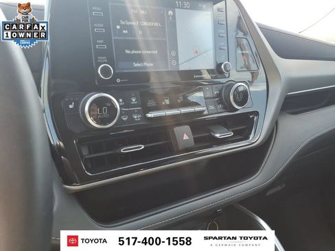 Used 2022 Toyota Highlander XLE AWD/4WD image 22