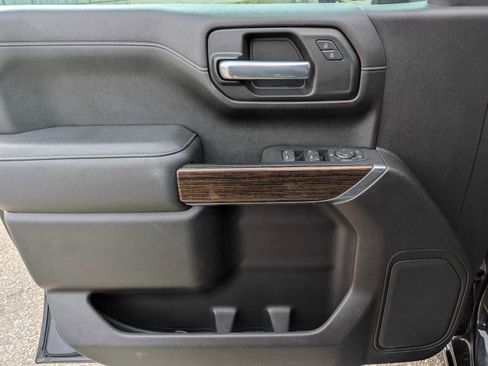 Used 2022 GMC Sierra 1500 Elevation w/ LPO, Elevation Black Package image 18