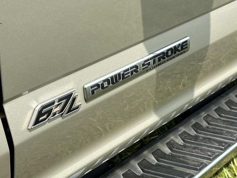 Used 2017 Ford F250 Lariat w/ Lariat Ultimate Package AWD/4WD image 4