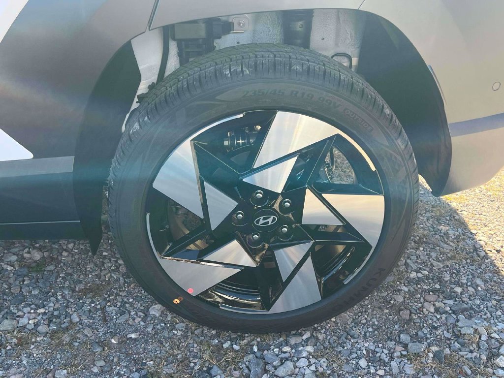New 2027 Hyundai Kona Limited AWD/4WD image 5
