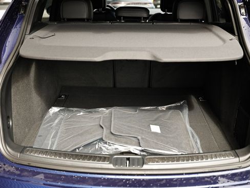 New 2026 Porsche Macan image 31