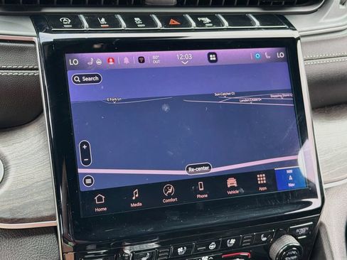 Used 2025 Jeep Grand Cherokee L Limited w/ Luxury Tech Group II AWD/4WD image 16