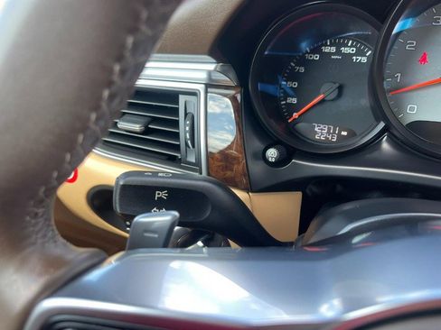 Used 2016 Porsche Macan S image 32