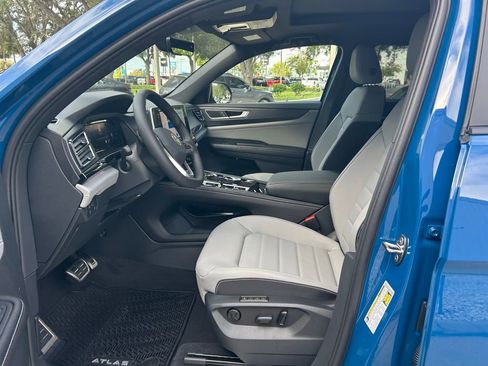 New 2026 Volkswagen Atlas Cross Sport SEL R-Line image 9