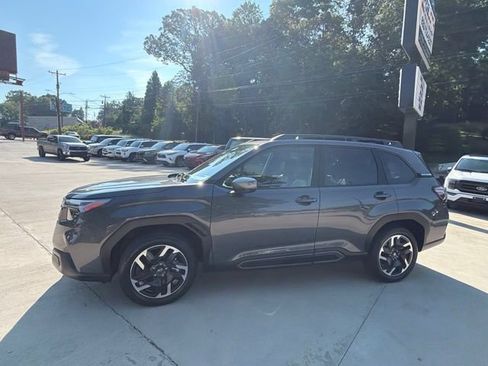Used 2025 Subaru Forester Limited w/ Popular Package #2 AWD/4WD image 16