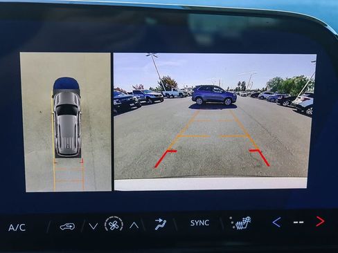 New 2026 Chevrolet Traverse LT w/ Enhanced Driving Package image 21