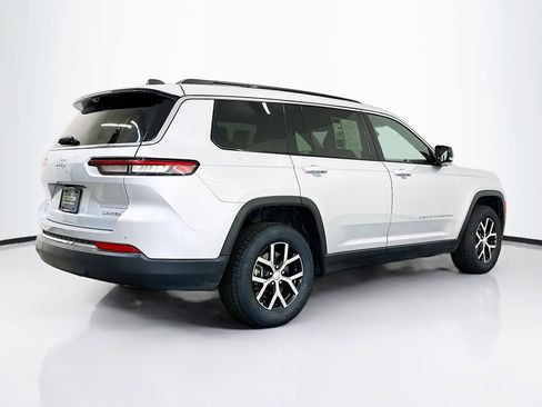 Used 2024 Jeep Grand Cherokee L Limited w/ Luxury Tech Group II image 9