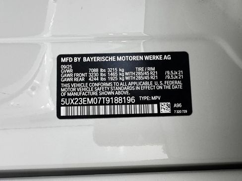 Used 2026 BMW X7 xDrive40i w/ M Sport Package AWD/4WD image 12