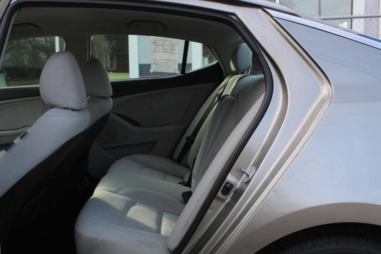 Used 2015 Kia Optima LX FWD image 31