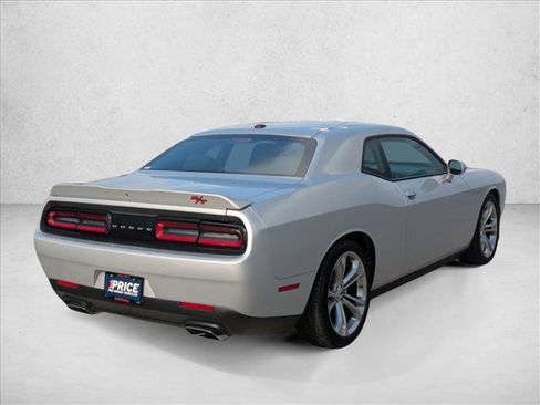 Used 2022 Dodge Challenger R/T image 5