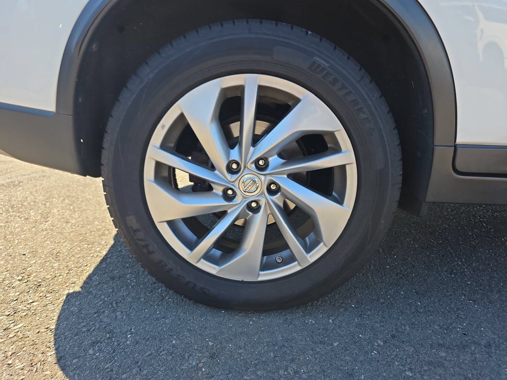 Used 2014 Nissan Rogue SL w/ SL Premium Package AWD/4WD image 11