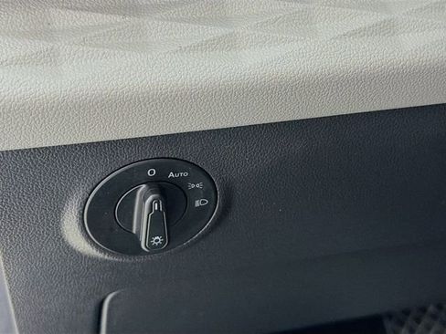 Used 2023 Volkswagen Taos S image 10