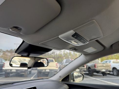 Used 2024 Nissan Sentra SV image 21