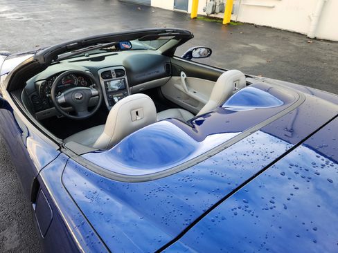 Used 2006 Chevrolet Corvette Convertible w/ Preferred Equipment Group image 23