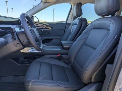 New 2026 Lincoln Nautilus Premier image 10