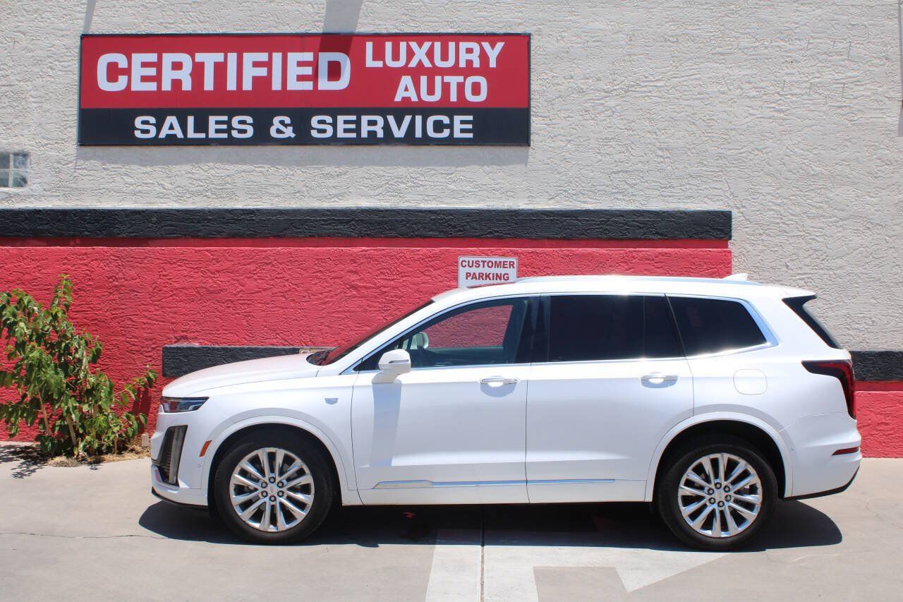 Used 2020 Cadillac XT6 Premium Luxury AWD/4WD image 2