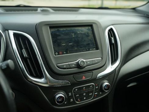 Used 2019 Chevrolet Equinox LT image 11