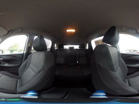 Used 2025 Nissan Rogue SV AWD/4WD image 43