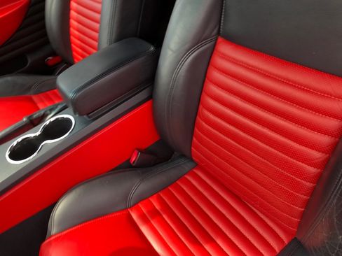 Used 2003 Ford Thunderbird image 26