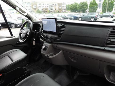 Used 2022 Ford E-Transit Medium Roof w/ Load Area Protection Package image 11