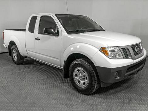 Used 2019 Nissan Frontier S image 11