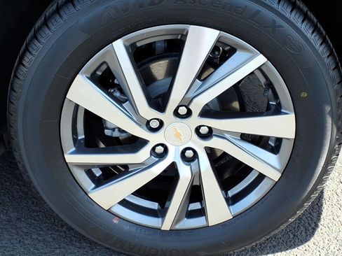 Used 2024 Chevrolet Equinox Premier image 12