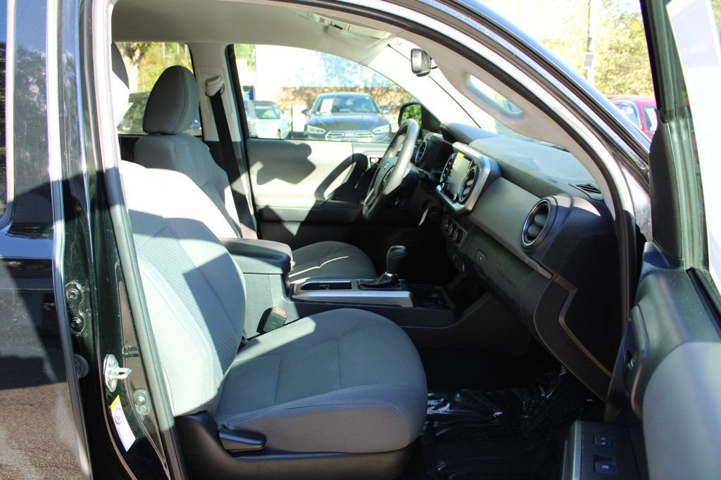Used 2020 Toyota Tacoma SR5 RWD image 25