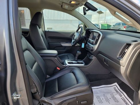 Used 2020 Chevrolet Colorado LT w/ Colorado RST Special Edition image 12