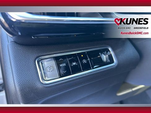 Used 2024 Buick Envision Preferred image 18