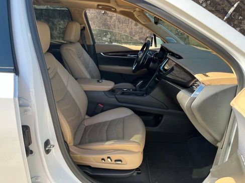 Used 2023 Cadillac XT6 Sport w/ Platinum Package AWD/4WD image 22