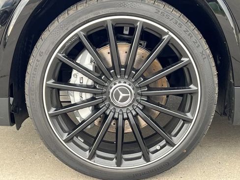 New 2025 Mercedes-Benz GLA 35 AMG 4MATIC image 8