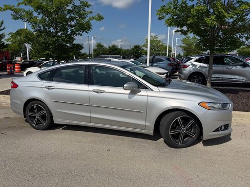 Used 2014 Ford Fusion SE w/ Equipment Group 202A FWD image 4