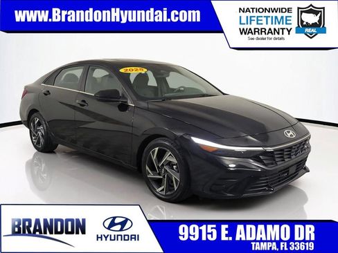 Used 2025 Hyundai Elantra SEL FWD image 1