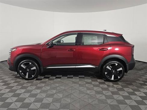 New 2026 Nissan Kicks SR w/ Cold Weather Package image 8