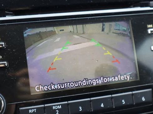 Used 2016 Nissan Rogue S FWD image 7