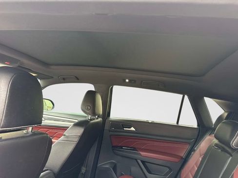 Used 2021 Volkswagen Atlas Cross Sport SEL Premium R-Line AWD/4WD image 17