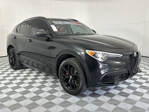 Used 2020 Alfa Romeo Stelvio Sport w/ Quick Order Package 22K Sport RWD image 2
